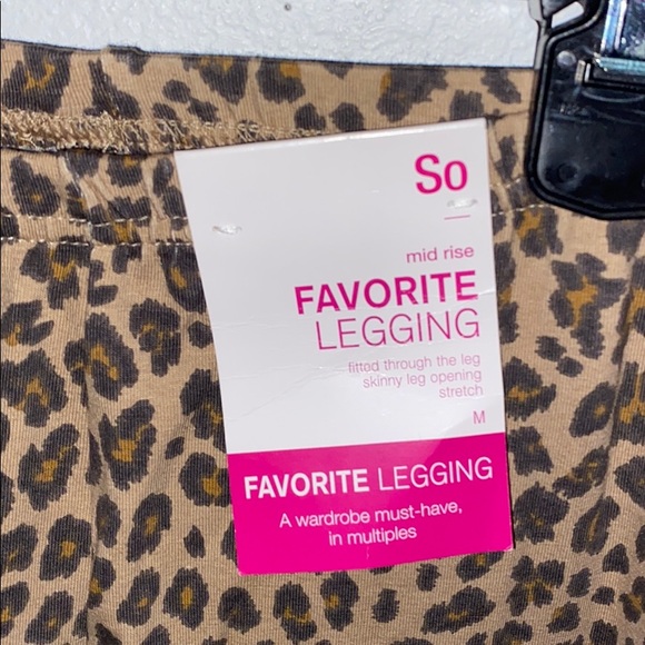 Leopard print leggings never worn - Picture 2 of 3